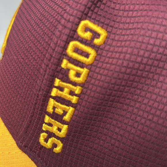 Minnesota Golden Gophers ball cap
Ski-U-Mah! - Picture 7 of 13
